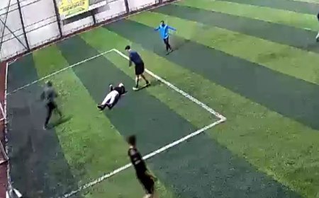 Halı sahada hayatını kaybetti