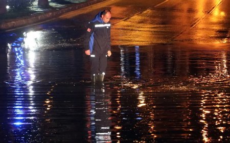 Bodrum'da yollar göle döndü, istinat duvarı çöktü