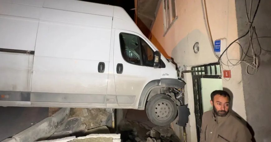 Yatak odasında korkutan trafik kazası