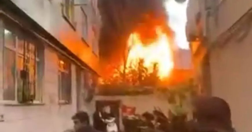 İstanbul'da otoparkta yangın. Alevler 2 katlı binaya sıçradı