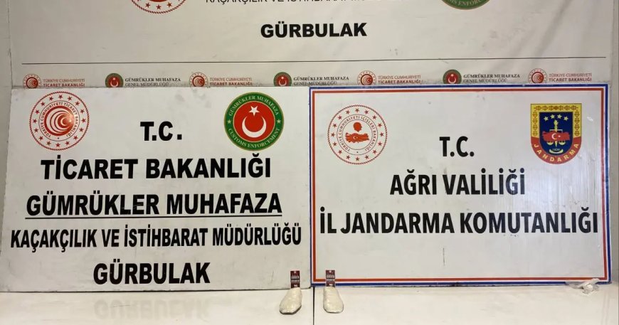 Araçtan kilolarca uyuşturucu çıktı