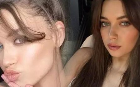 Afra Saraçoğlu'ndan annesi ile poz! Benzerlikleri gündem oldu