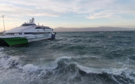 Deniz ulaşımına lodos engeli. İDO ve BUDO'dan sefer iptalleri