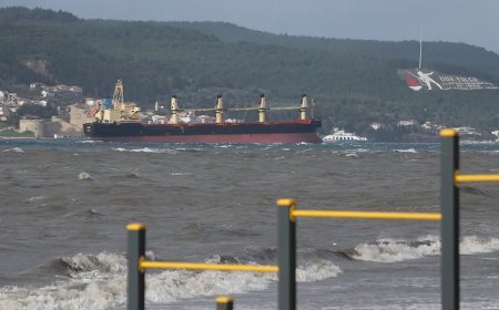 Çanakkale Boğazı'ndan geçişler başladı