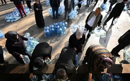 Ankara'da su krizi. Gece saatlerine kadar su yok! Çeşmelerde kuyruk oluştu