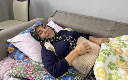 Kavgadaki yeğenini kurtarmak isterken darp edildi. "Vurun onu öldürün" diyerek dövmüşler