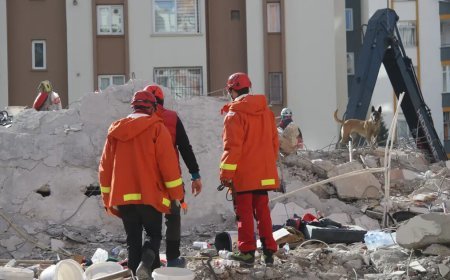 Depremde 56 kişinin öldüğü binayla ilgili 7 sanığa hapis cezası