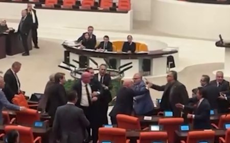 Meclis'te İsmet İnönü tartışması