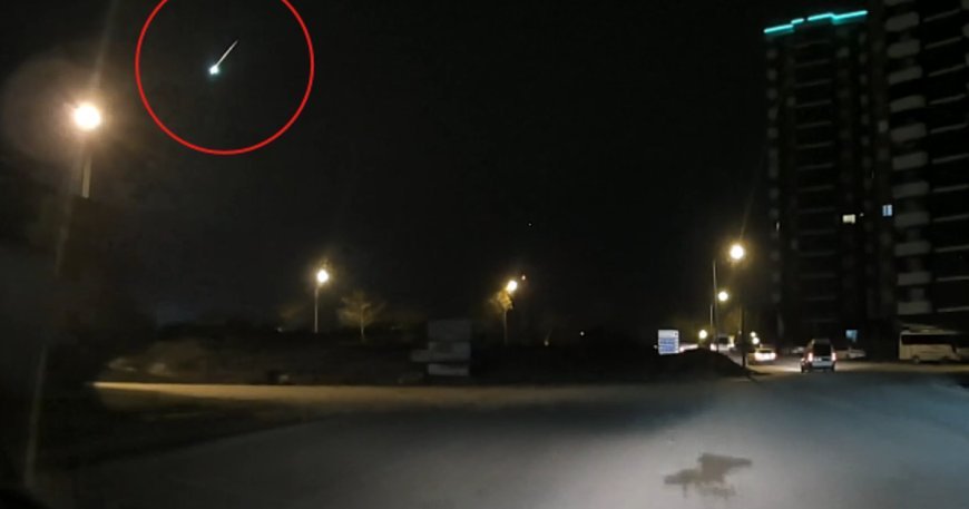 Adana ve Malatya'da görüldü. Düşen meteor araç kamerasına yakalandı