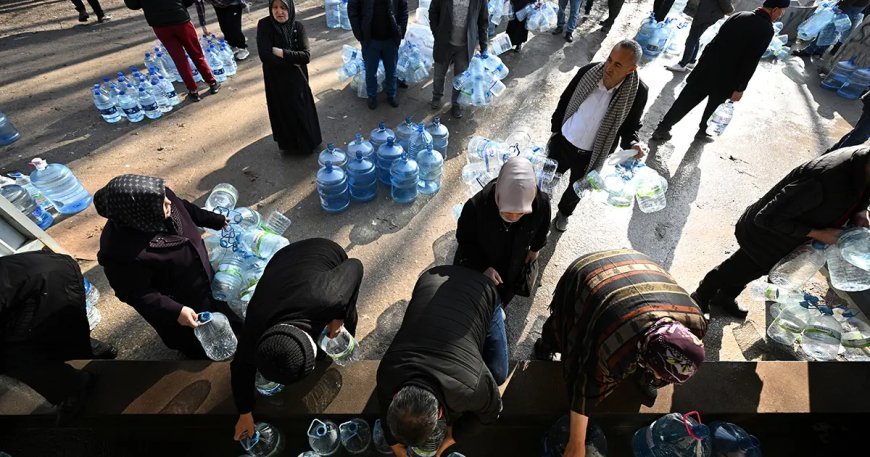 Ankara'da su krizi. Gece saatlerine kadar su yok! Çeşmelerde kuyruk oluştu