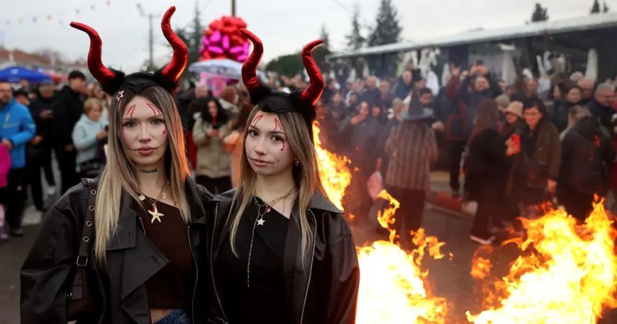 Kırklareli'nde bin yıllık gelenek "Koleda" başladı