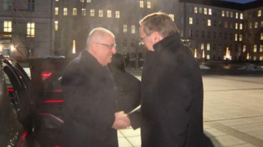 Bakan Güler Alman mevkidaşı Pistorius ile görüştü