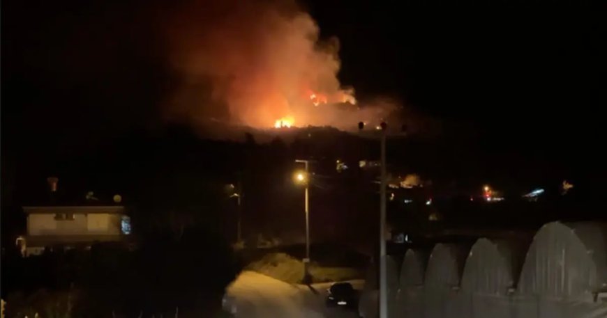 Antalya'da orman yangını. Bölgede bazı evler boşaltılıyor