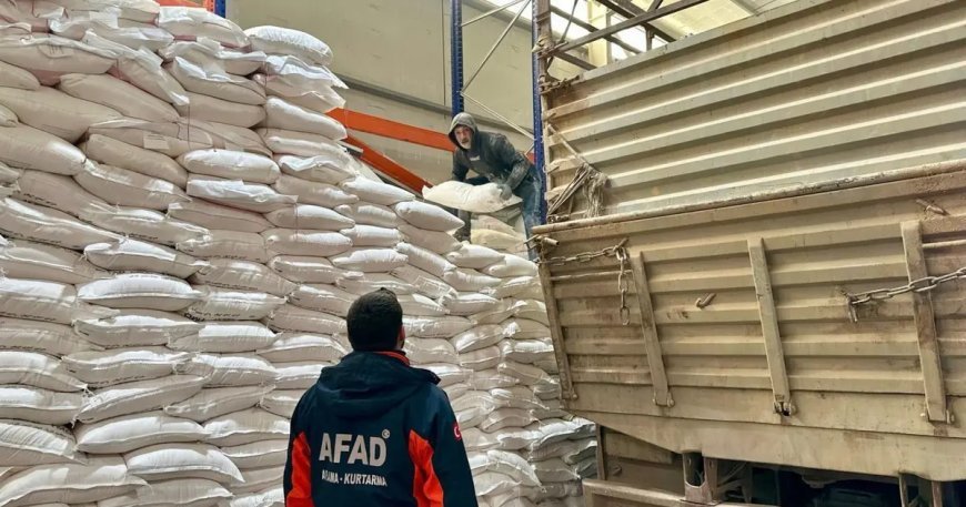 Türkiye, Aynularab'a 11 TIR insani yardım malzemesi sevk etti
