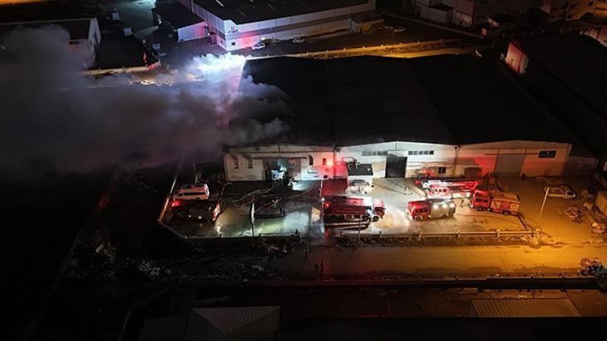 Kayseri’de mobilya fabrikasındaki yangın kontrol altına alındı