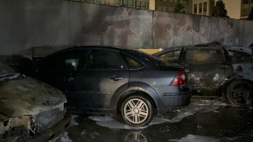 Sarıyer'de şüpheli araç yangınları! 5 araç alevlere teslim oldu