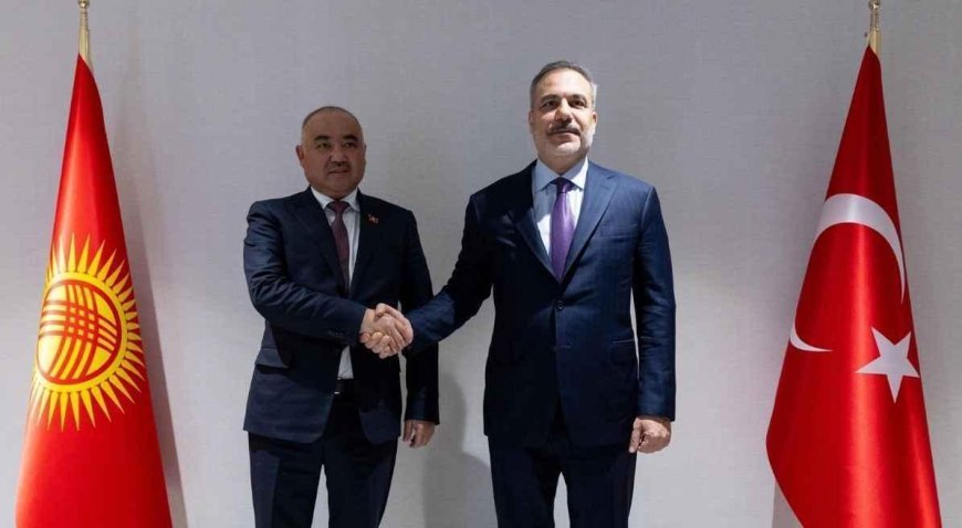 Dışişleri Bakanı Hakan Fidan, Kırgızistan Meclis Başkanı Turgunbek ile görüştü