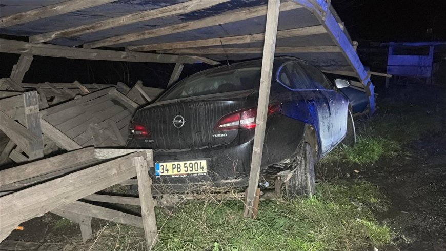 Alkollü sürücünün kullandığı otomobilin çarptığı araç, meyve tezgahına girdi