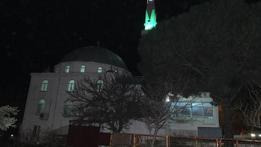 Yer: Balıkesir! 3 dakika erken okunan ezan kafaları karıştırdı