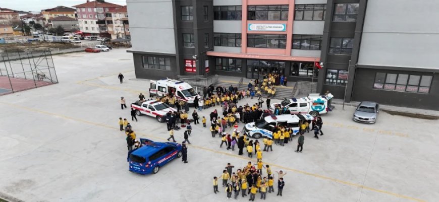 KAPAKLI’DA “SAĞLIKLI ÇOCUK, SAĞLIKLI GELECEK” PROGRAMI YOĞUN KATILIMLA GERÇEKLEŞTİRİLDİ