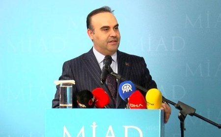 Bakan Kacır: Cephede güçlü değilseniz masada da güçlü olamazsınız