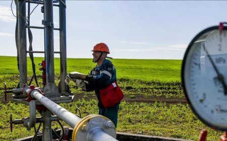 Brent petrolün varili vadeli piyasalarda 85 doları aştı