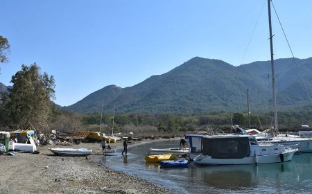 Marmaris'te deniz suyu çekildi