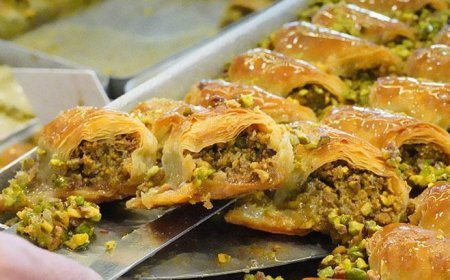 Baklavada büyük oyun: Dışarıdan anlaşılması çok zor