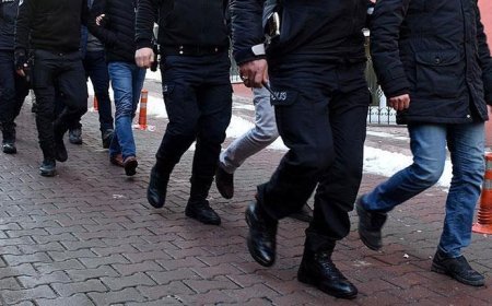 CHP'nin Saraçhane'deki mitinginde taşkınlık çıkardıkları iddiasıyla yakalanan 35 kişiden 4'ü adliyede