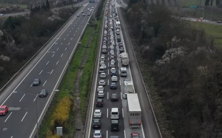 Tatil bitti, eziyet başladı. İstanbul'a dönüş yolları kilit!