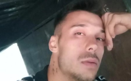 İzmir'de göğsünden bıçaklanan müzisyen hayatını kaybetti