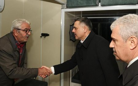 Bakan Çiftçi, şehit Uzman Çavuş Akarsel'in ailesini ziyaret etti