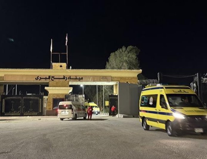 İsrail Refah Sınır Kapısı dahil Gazze'ye açılan tüm kapıları kapattı