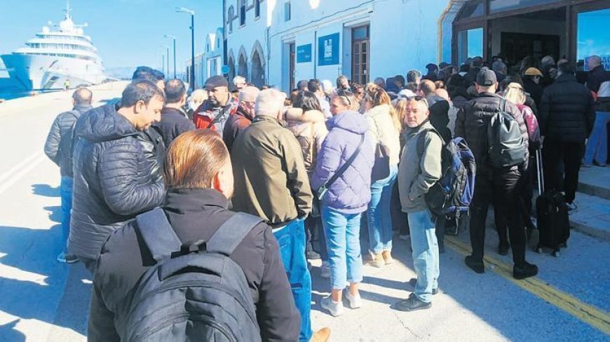 Yunan adalarında yeni sistem uzun kuyruk oluşturdu