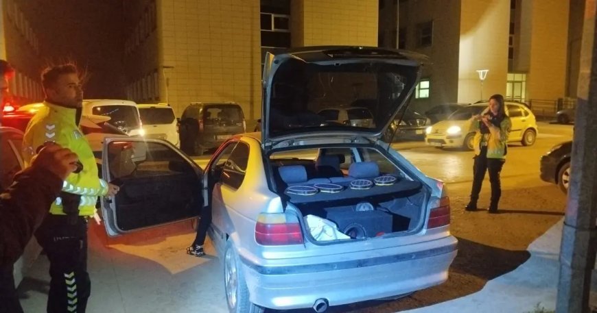 Hastane bahçesinde yüksek sesle müzik dinledi: Hem ceza kesildi hem de trafikten men edildi