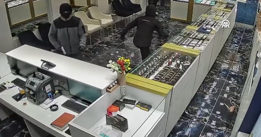 Kuyumcu soygunu: Silah da bilezikler de sahte çıktı