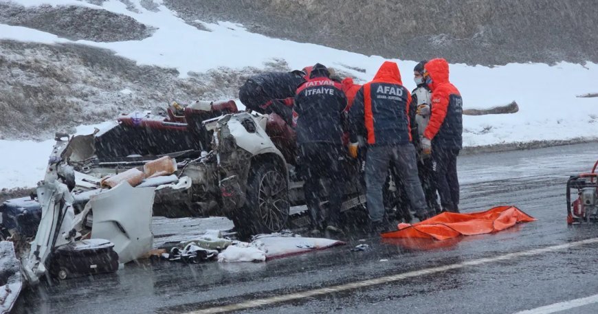Tatvan'daki feci kazada ölü sayısı 3 oldu. 6 aylık bebek hastanede vefat etti