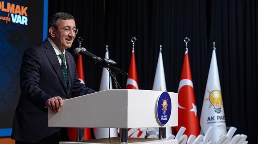 Cumhurbaşkanı Yardımcısı Cevdet Yılmaz: Bölgemizdeki yangının sönmesi için çaba sarf ediyoruz