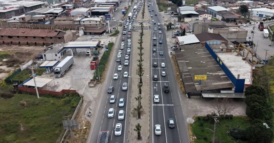 Trafiğe bayram ayarı: Yola çıkmaları yasaklandı