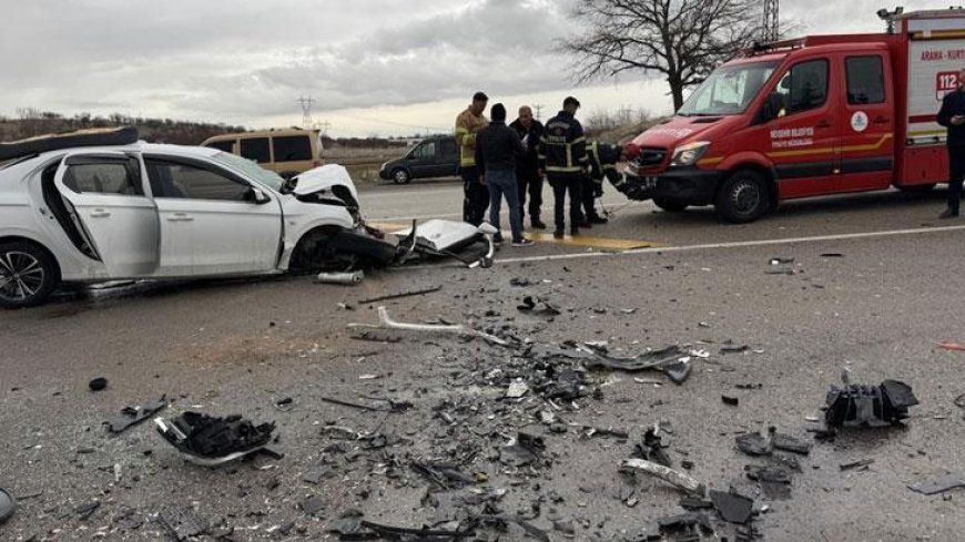 Nevşehir'de üç aracın karıştığı kazada 3 kişi öldü, 6 kişi yaralandı