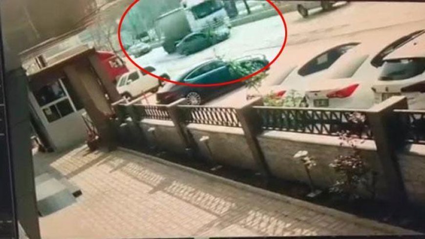 Kan donduran görüntü! TIR önüne aldığı otomobili metrelerce sürükledi