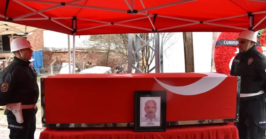 Trafik kazasında şehit olan polise veda