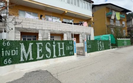 Ekipleri harekete geçiren yazı. Evinin her yerine yazdı, mahalleli ihbar etti