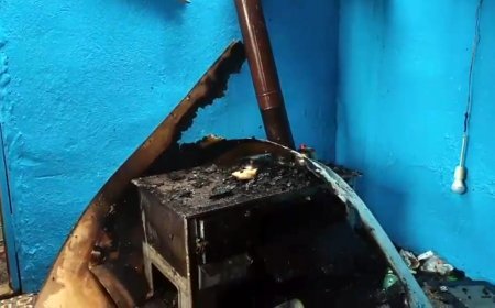 Yalnız yaşadığı evinde yangın çıkan kadını komşuları kurtardı