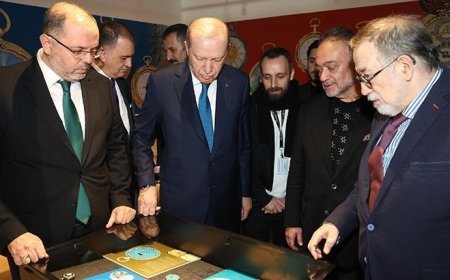 Cumhurbaşkanı Erdoğan, 'Muhteşem Cep Saatleri Koleksiyonu' sergisini gezdi