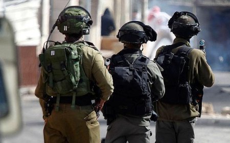 İsrail ordusu, Batı Şeria'da Filistinlilere ait bir ev ile ticari işletmeyi yıktı