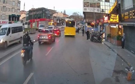 Ümraniye’de aniden duran araca motosiklet çarptı! O anlar böyle kaydedildi