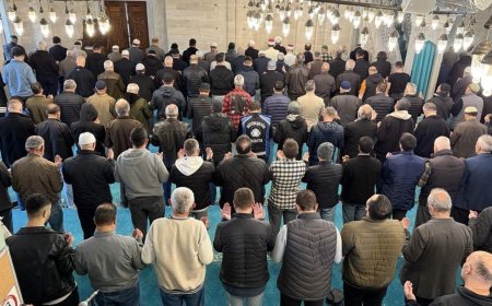 Okul saldırısında ölenler için Tekirdağ'da gıyabi cenaze namazı kılındı