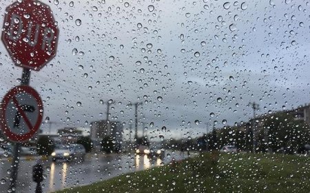 İstanbul için yeni uyarı! Valilik saat verdi: Sıcaklıklar düşüyor, kuvvetli yağış geliyor