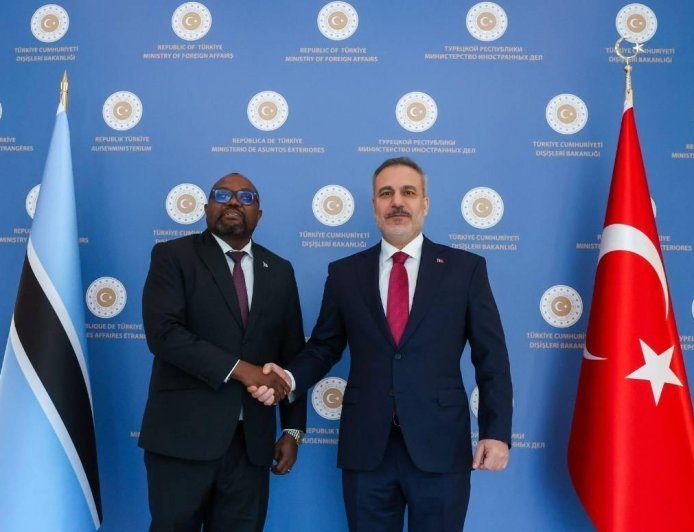 Dışişleri Bakanı Hakan Fidan, Botsvana Uluslararası İlişkiler Bakanı Butale ile görüştü